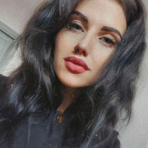 Алина Овчинниковa