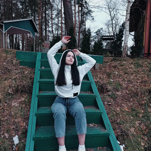 Евгения Шараповa