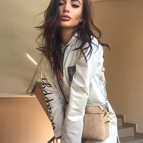 Доминика Ефремовa