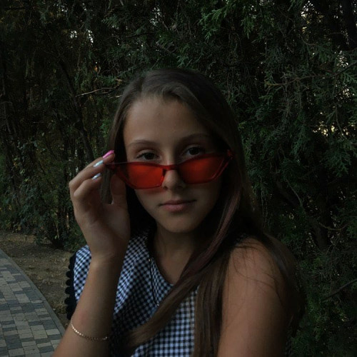 Алёна Виноградовa