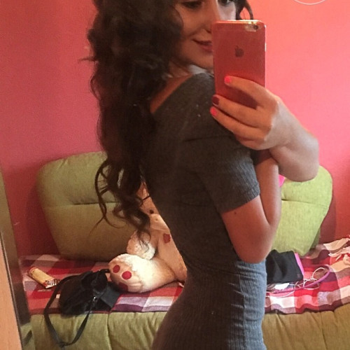 Олена Броваренко