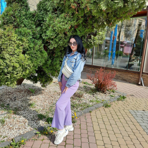 Нелли Комаровa