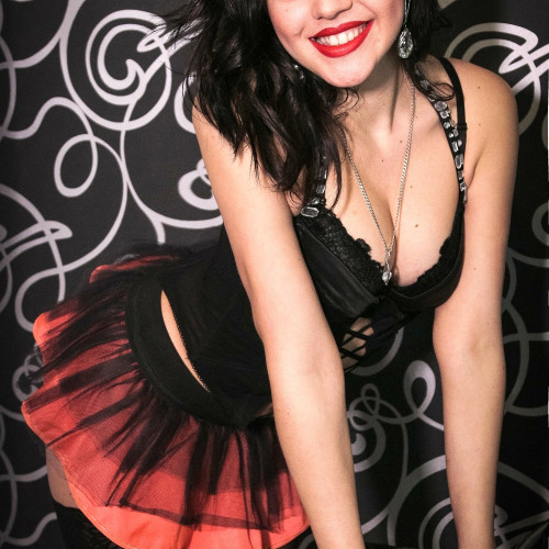 Евгения Максимовa