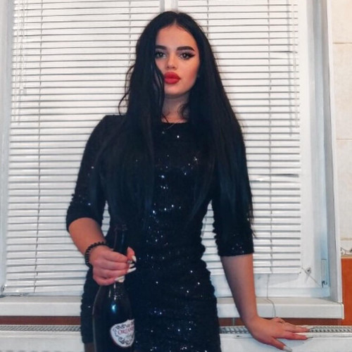 Лариса Кузьминa