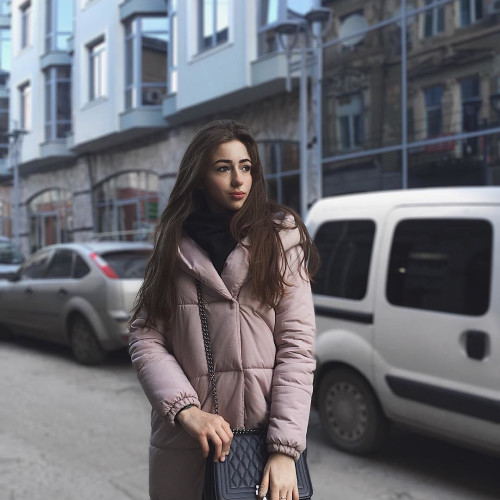 Диана Жуковa