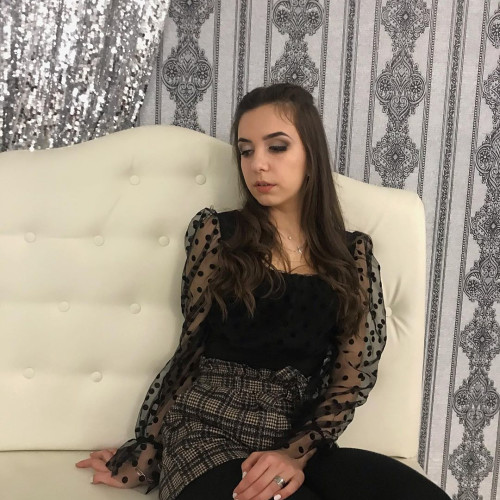 Нина Блиновa