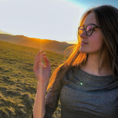 Алиса Захаровa