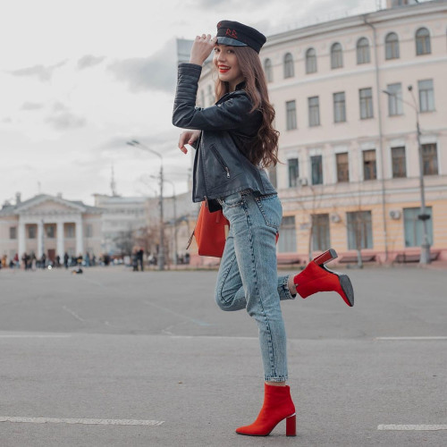 Светлана Никоновa