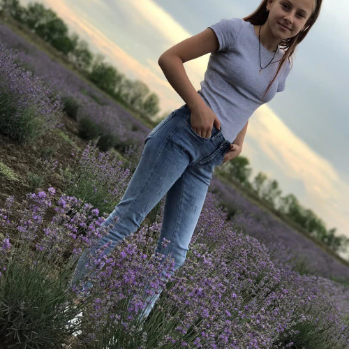 Вероника Гуляевa