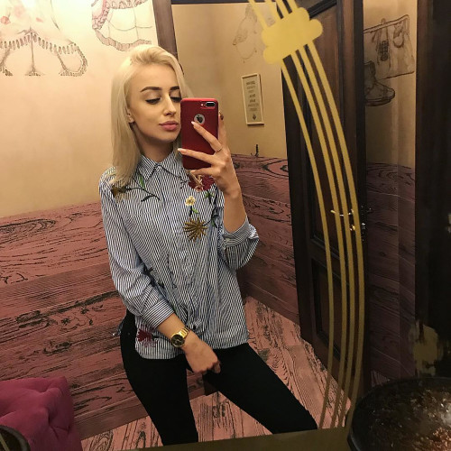 Алёна Ждановa