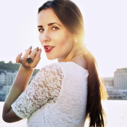 Изольда Поповa