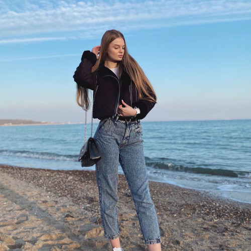 Галина Назаровa