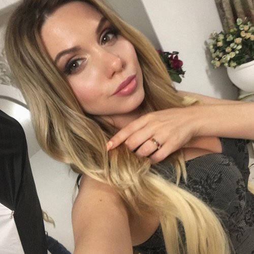 Искра Хохловa