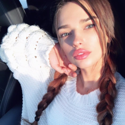 Яна Симоновa