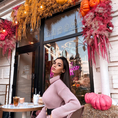 Алиса Сазоновa