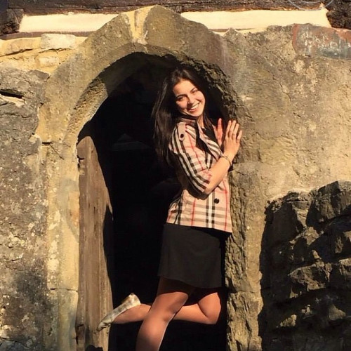 Алиса Лапинa