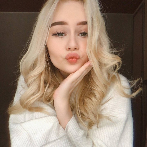 Алёна Кулаковa