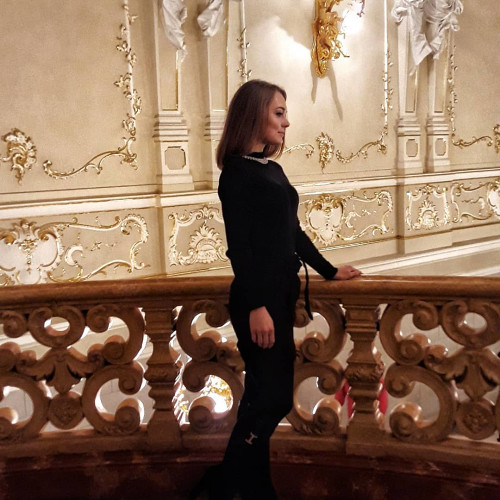 Людмила Харитоновa