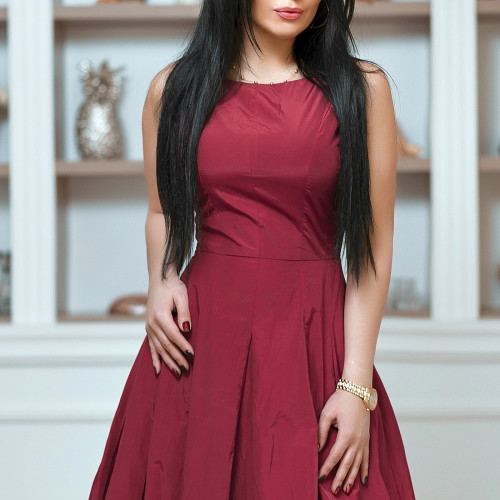 Любовь Захаровa