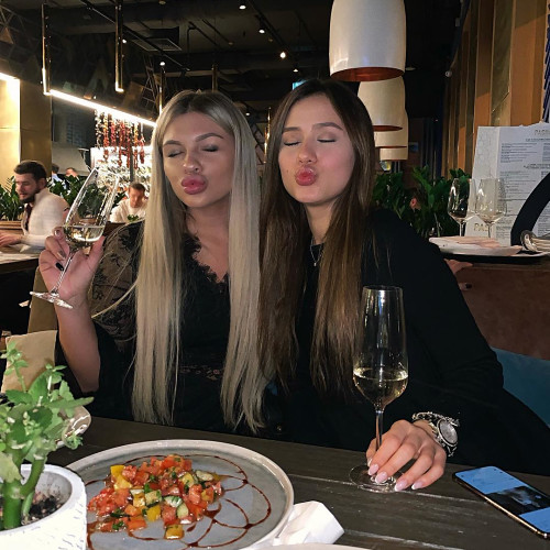 Юлия Никоновa