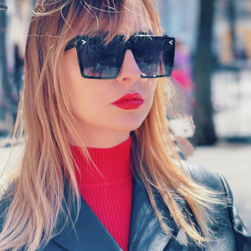 Эмма Максимовa