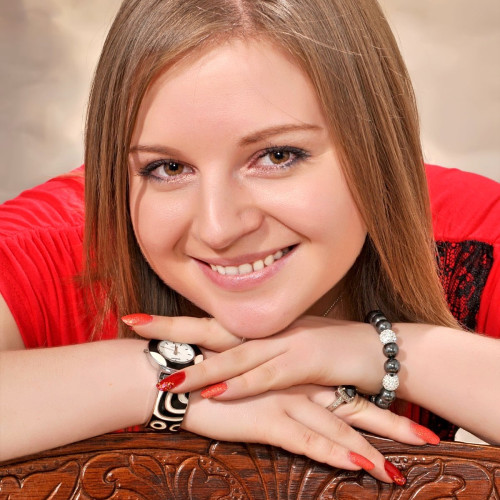 Ева Харитоновa