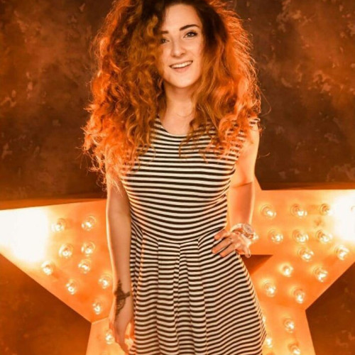 Лариса Колобовa