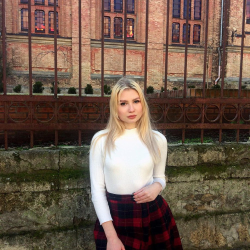 Злата Захаровa