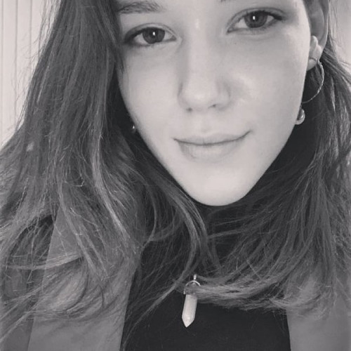 Полина
