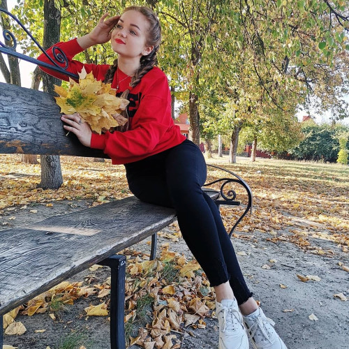 Полина Гущинa