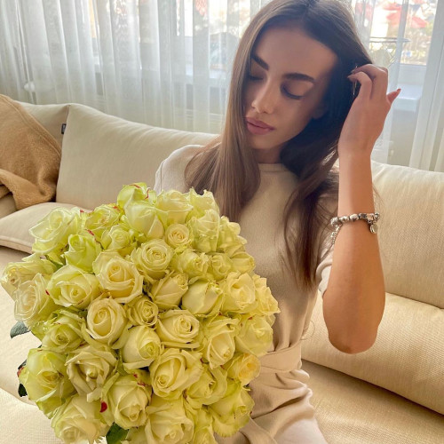 Нонна Хохловa