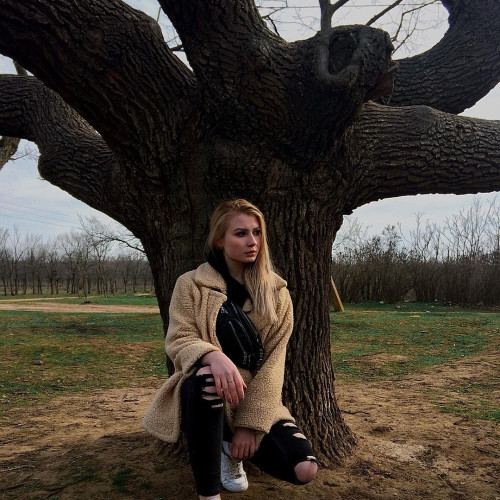 Алёна Федотовa