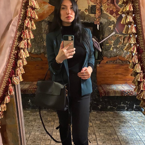 Владлена Устиновa