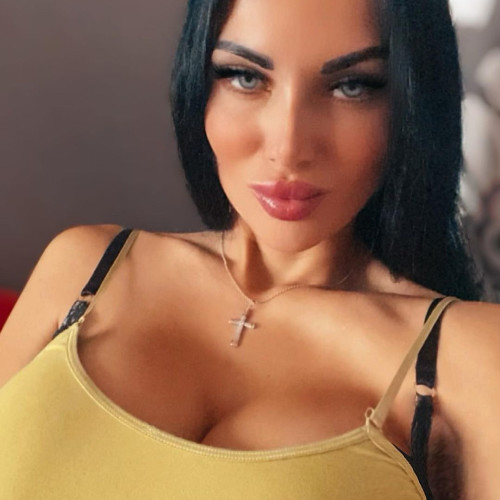 Эльвира Назаровa