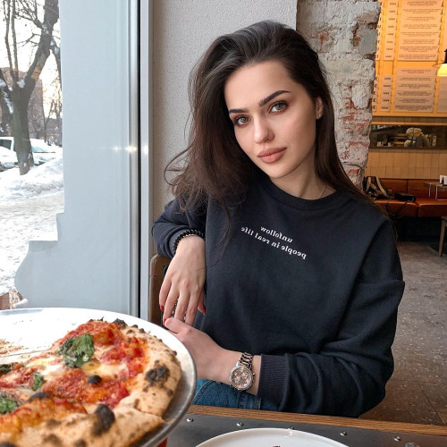 Лариса Марковa