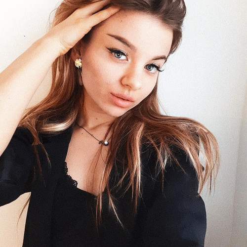 Изольда Исаковa