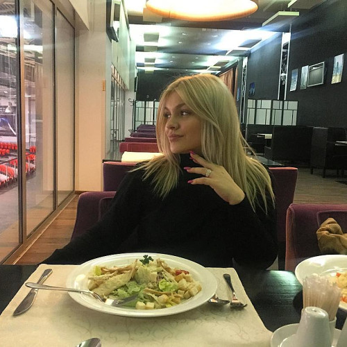 Рухия Үстем