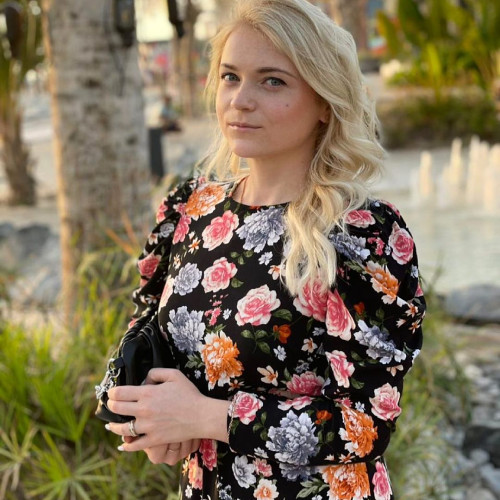 Фаина Комиссаровa