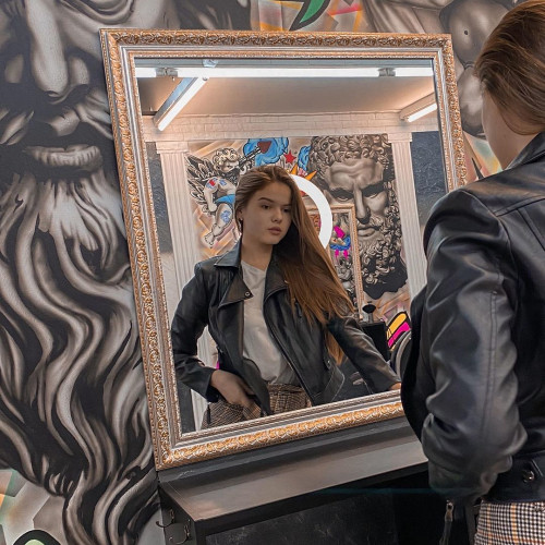 Лариса Игнатовa