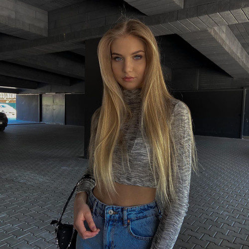 Люся Наумовa