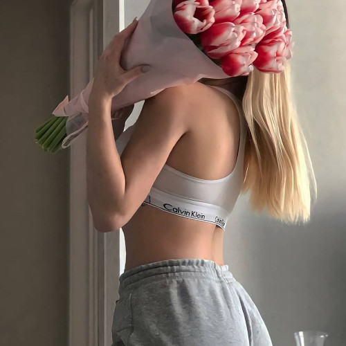 Анна Шаровa