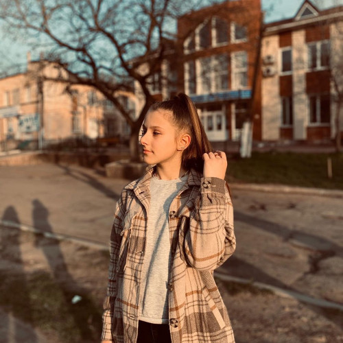 Майя Суворовa