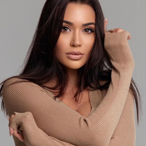 Ника Давыдовa