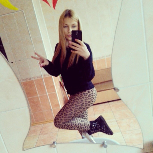 Лариса Сухановa