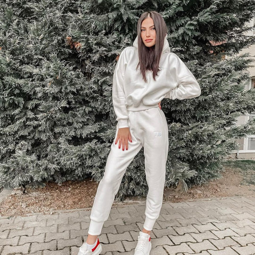 Искра Назаровa