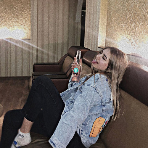 Лариса Жуковa