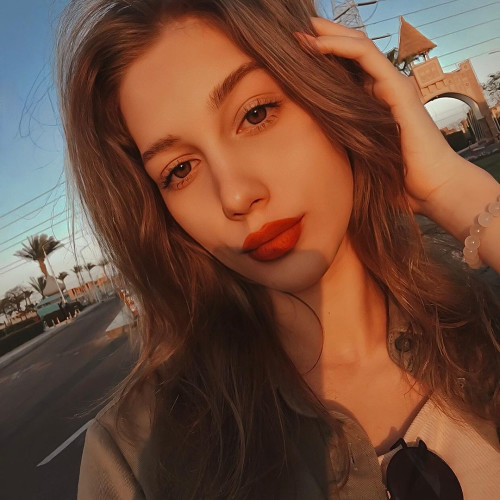 Доминика Сафоновa