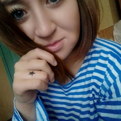 Мелкая Здесь