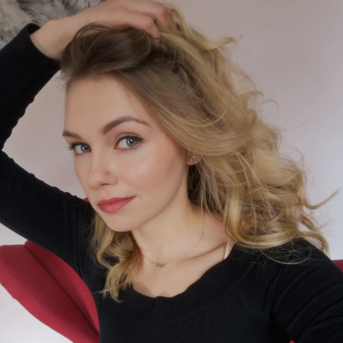 Алиса Жуковa