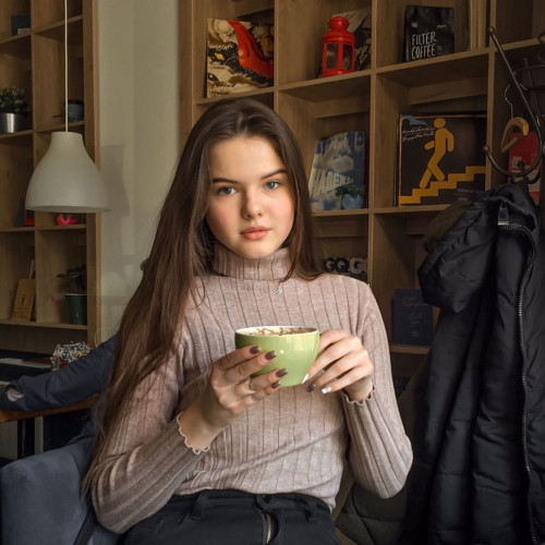 Лидия Шестаковa